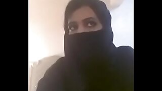 Muslim bhabhi big boobs
