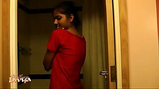 hot down in the mouth indian bungler babe divya in shower